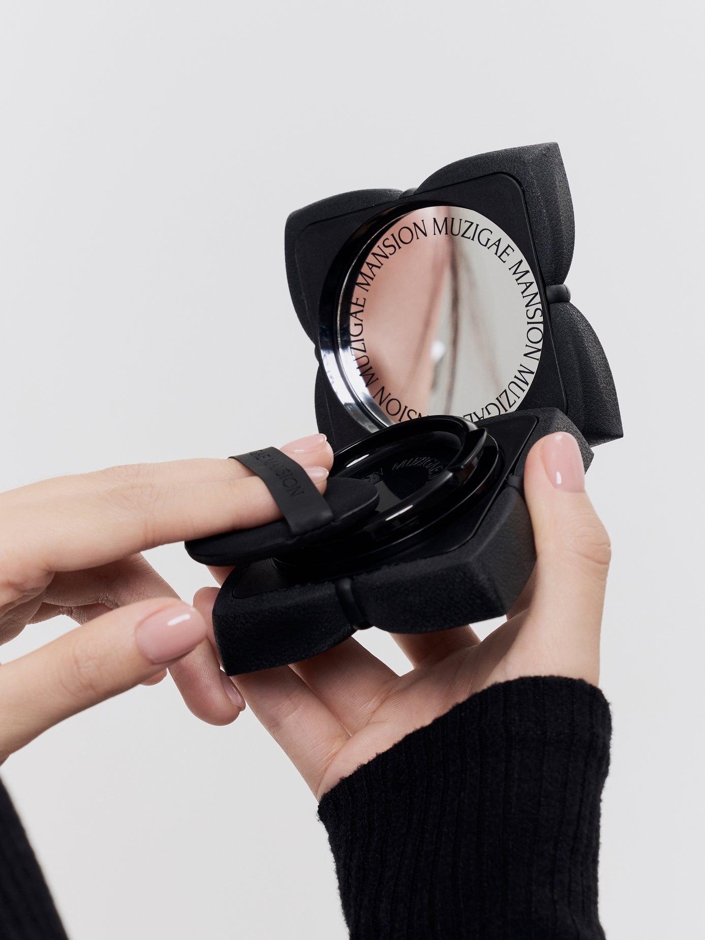 Sleek Matt Cushion (15g) - 4 Shades